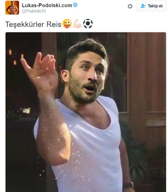 Podolski'den Sabri Sarıoğlu'na olay gönderme: "Teşekkürler Reis"