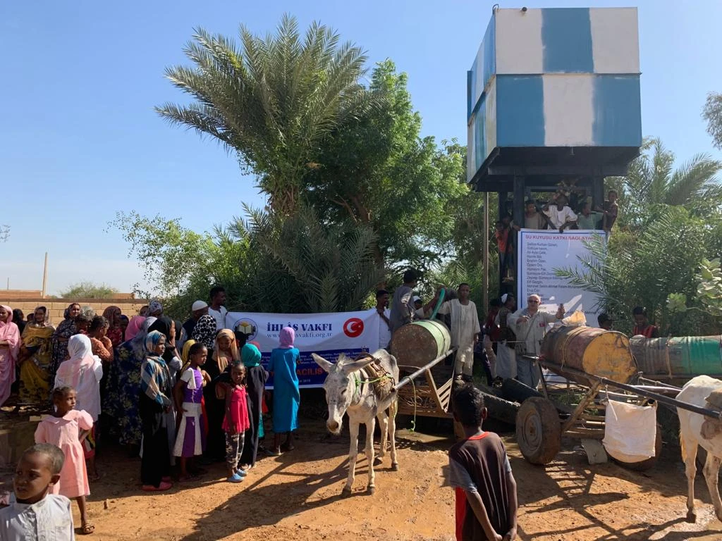 İhlas Vakfı Afrika'da su kuyusu açmaya devam ediyor