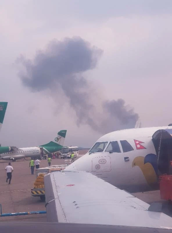 Nepal'de yolcu uçağı düştü!