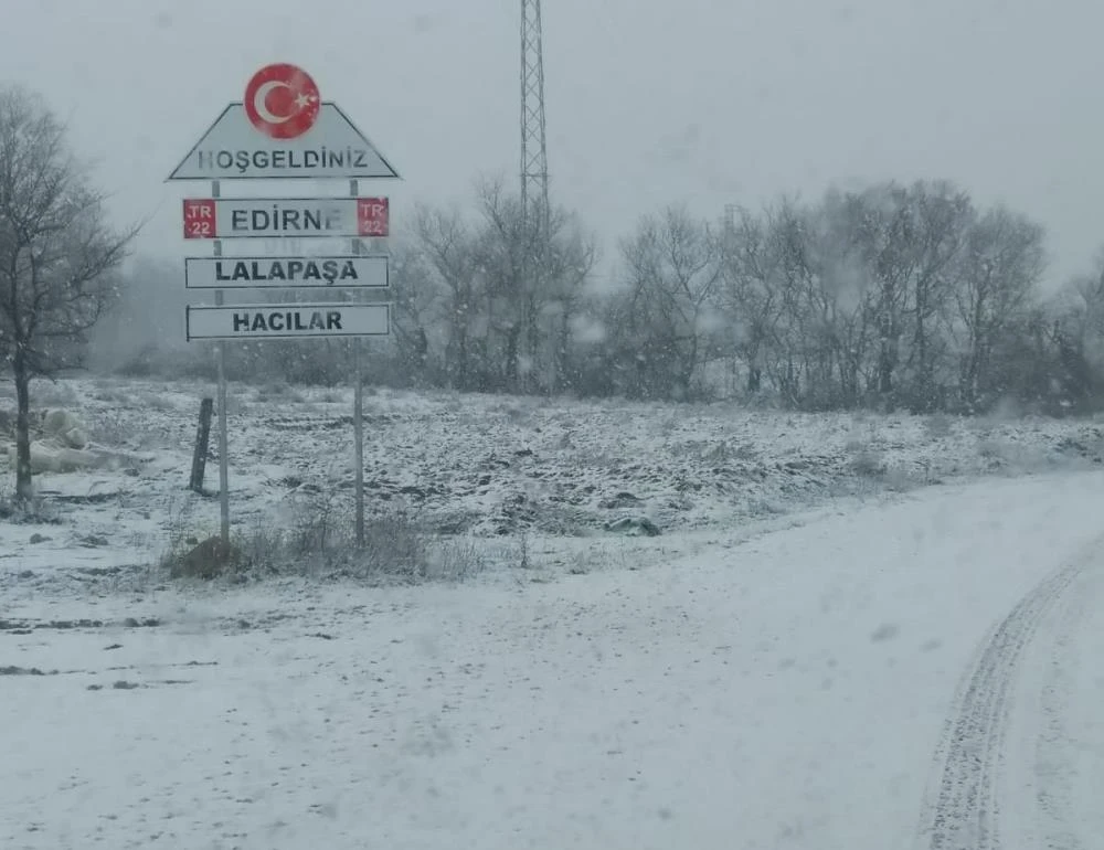Beklenen kar böyle giriş yaptı: İşte ilk görüntüler