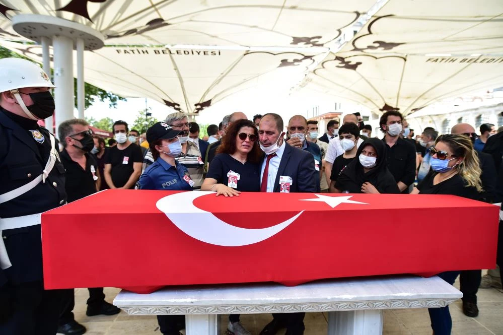 Makamında saldırıya uğrayan Emniyet Müdür Yardımcısı'na veda