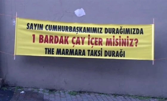 Cumhurbaşkanı Erdoğan'a Taksim'de pankart sürprizi