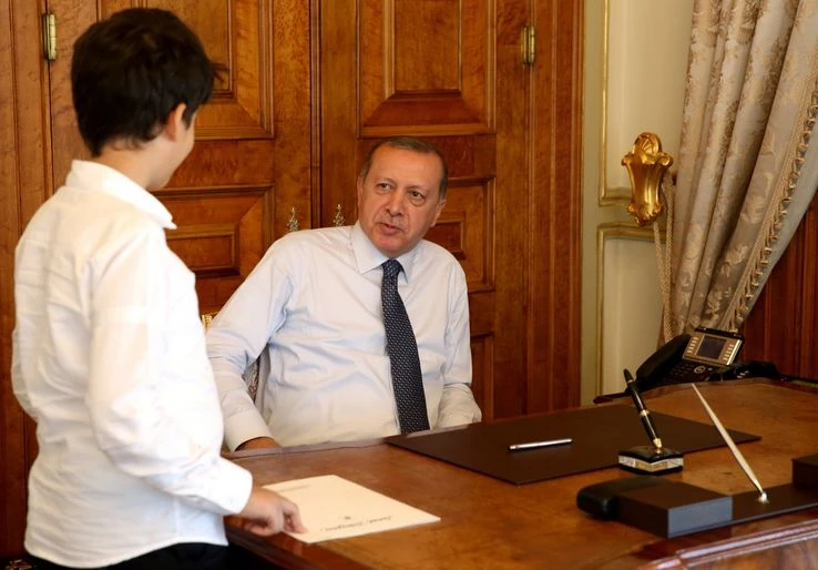 Erdoğan, torunuyla fotoğraflarını paylaştı