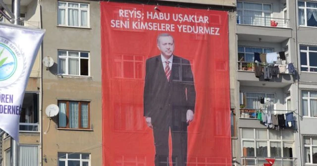 Cumhurbaşkanı Erdoğan için ilginç pankart