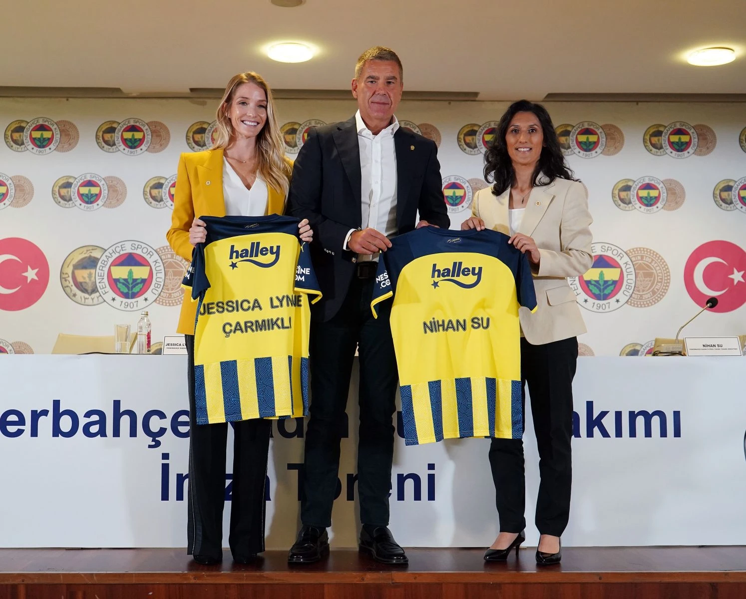 Fenerbahçe'de Kadın Futbol Takımı kuruldu