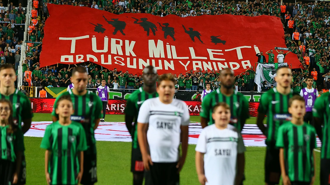 Fenerbahçeli futbolculardan Mehmetçik'e destek