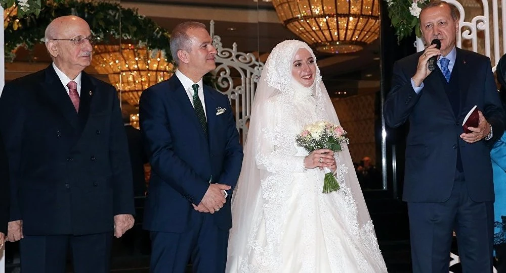 AK Partili Fatma Benli Kimdir kaç yaşında eşi Uğur Yalçın kimdir? Fatma Benli ile Uğur Yalçın evlendi