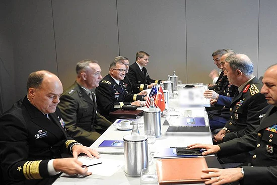 Genelkurmay Başkanı Orgeneral Akar Arnavutluk'ta