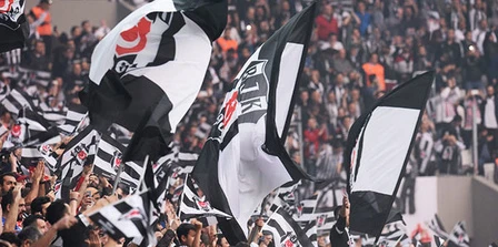 Beşiktaş taraftarı yasak dinlemiyor! Porto'ya akın var