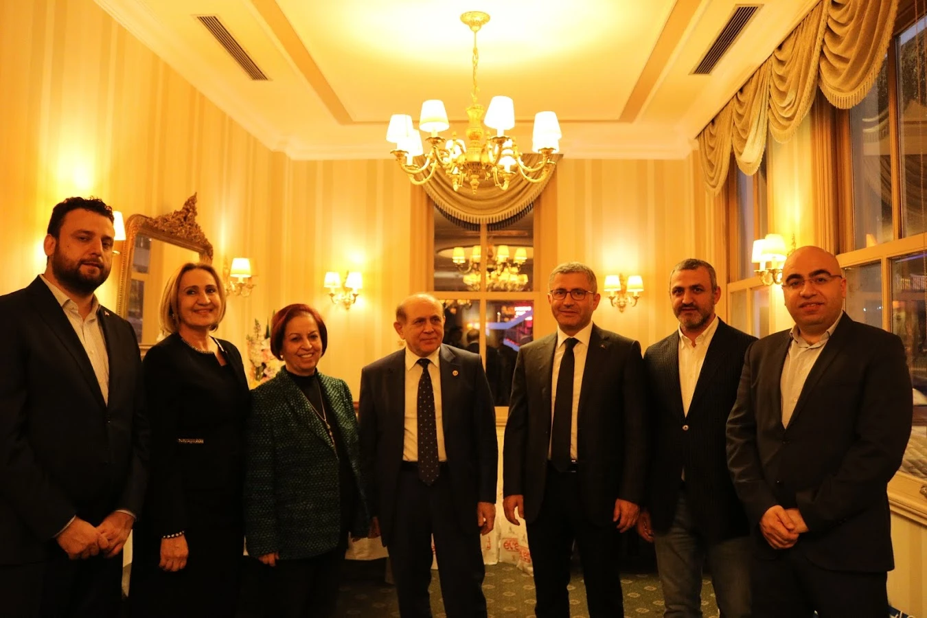 100 akademisyen 'Evet' dedi