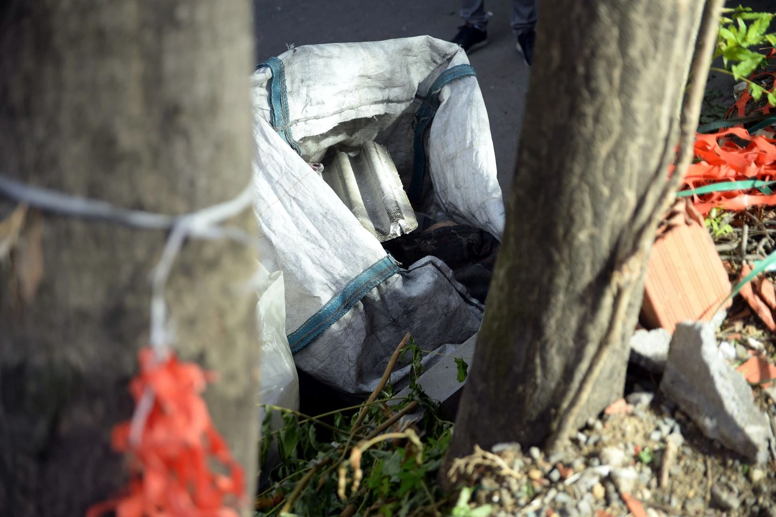 Bayrampaşa'da çuvalın içinde erkek cesedi bulundu