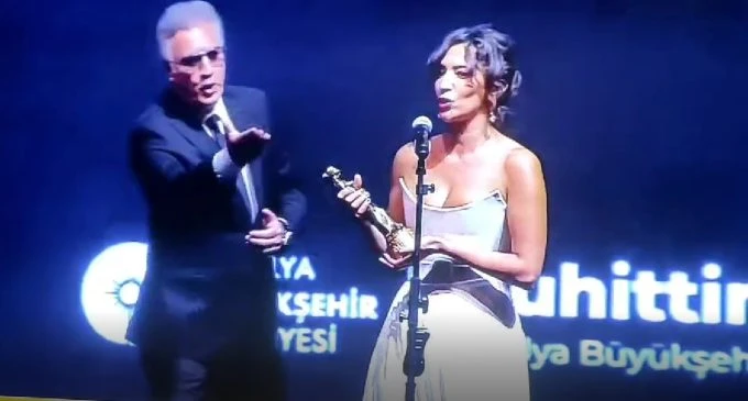 Altın Portakal Film Festivali'ne damga vurdu! 'Lütfen Tamer'in önüme geçmesine izin vermeyin'