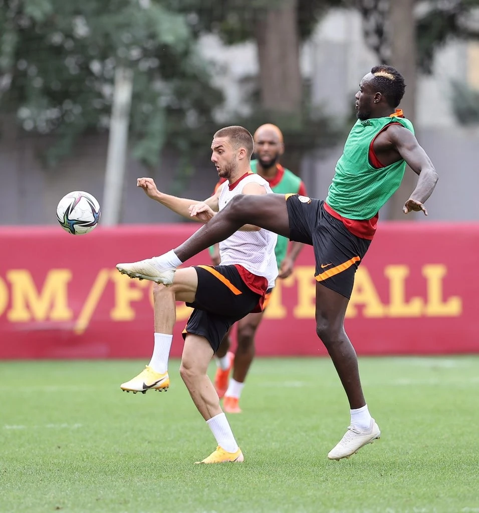 Galatasaray'da Marcao takımla çalışmalara başladı