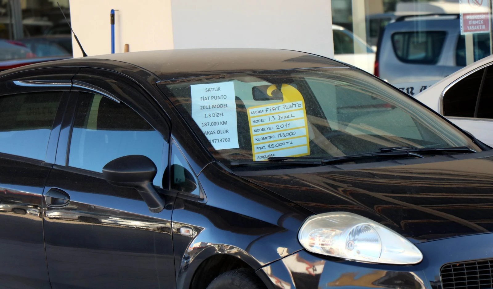 İkinci el otomobil piyasasında telefonlar bile çalmaz oldu