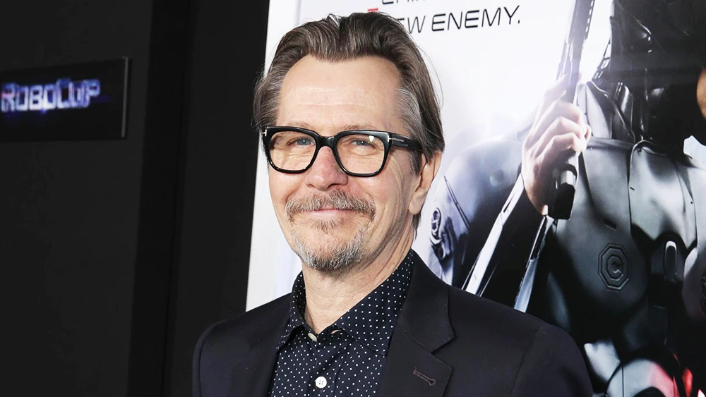 Gary Oldman Kimdir ve nerelidir? En İyi Erkek Oyuncu Ödülünü Gary Oldman kazandı!