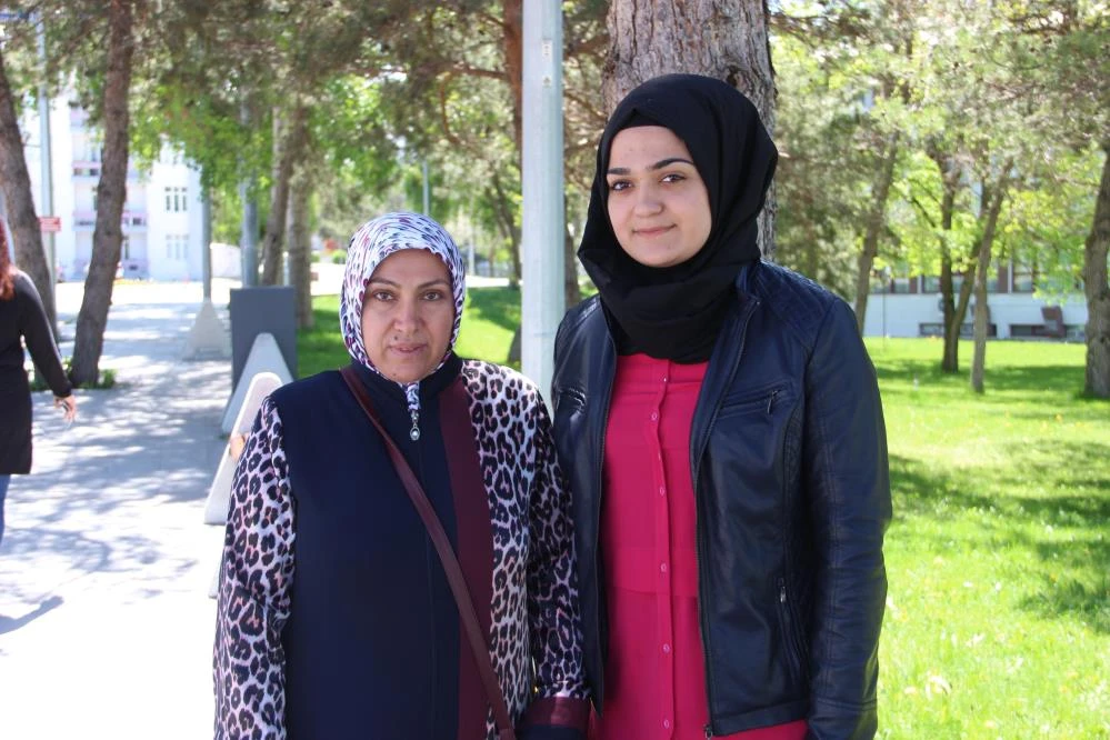 Genç kıza “platonik aşk dehşeti” yaşatan zanlıya, “bıçak öldürmeye elverişli değil” savunması