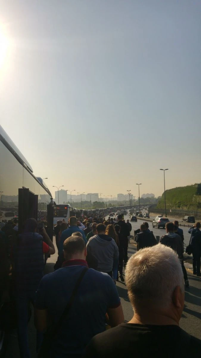 Arıza giderildi! Metrobüs seferleri normale döndü