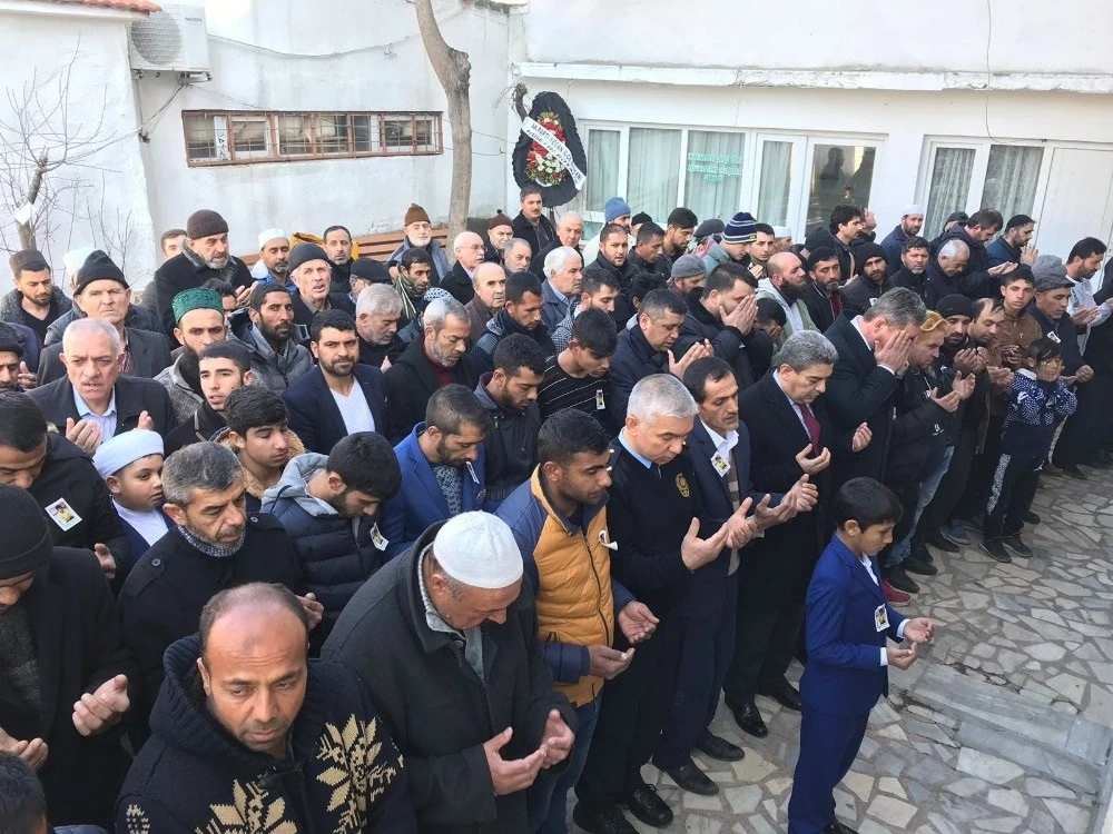 Mahalle halkı emniyete yürüdü: Acılı anne Erdoğan'dan tank istedi