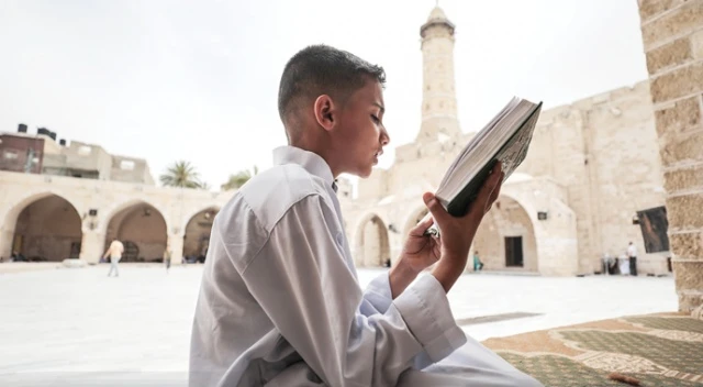 Her Müslümanın Bilmesi Gereken Otuz İki (32) Farz Nelerdir?