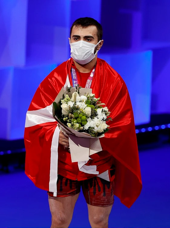 Avrupa Halter Şampiyonası'nda milli haltercilerden 3 madalya