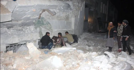 Halep'te camiye hava saldırısı: 58 ölü