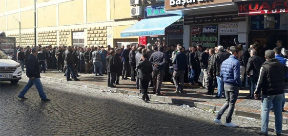 Haberi duyan oraya koştu! Sıraya girdiler