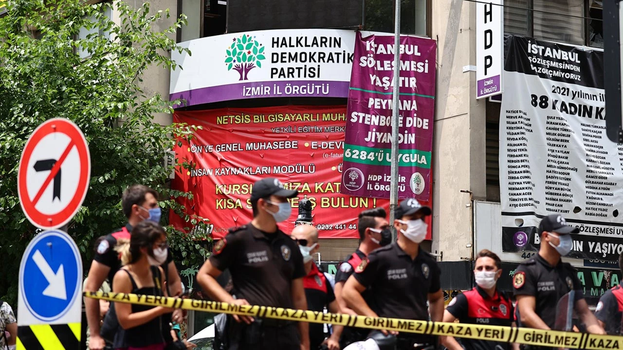 HDP binasına saldırıya AK Parti'den tepki