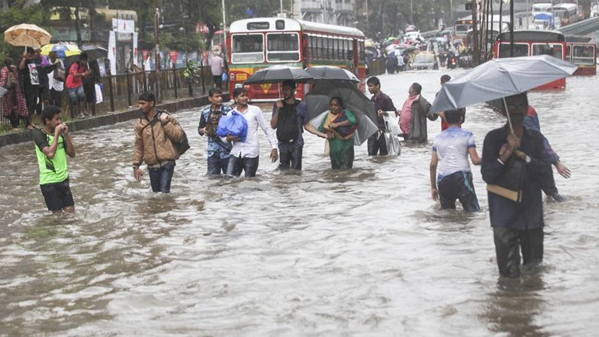 Hindistan'da sel felaketi: 18 kişi hayatını kaybetti
