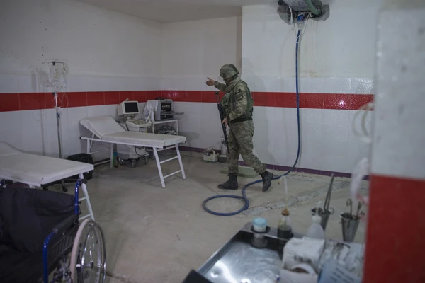 Tünelde tam teşekküllü hastane