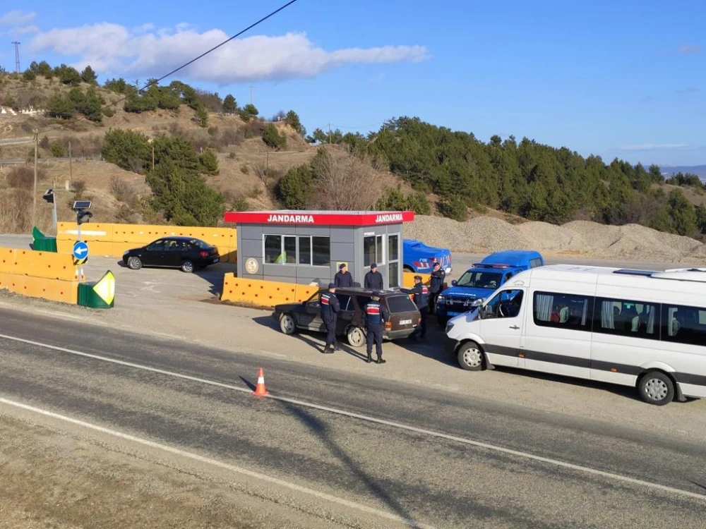 İçişleri Bakanlığı: Aranan 2 bin 682 şahıs ve 140 düzensiz göçmen yakalandı
