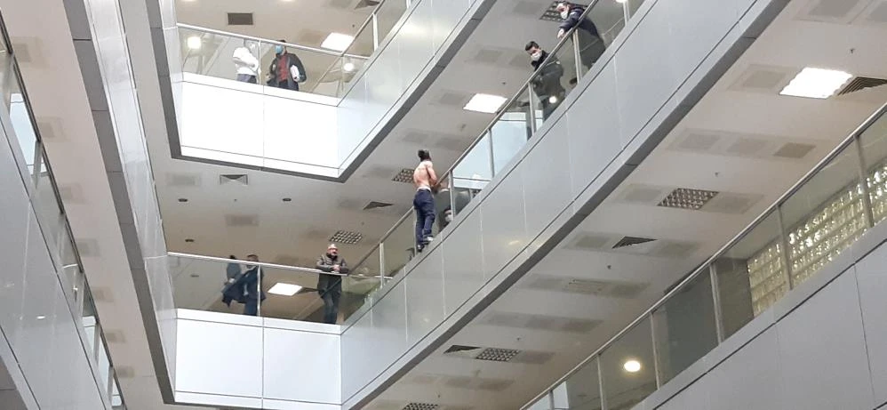 Çağlayan Adliyesi’nde intihar girişimi