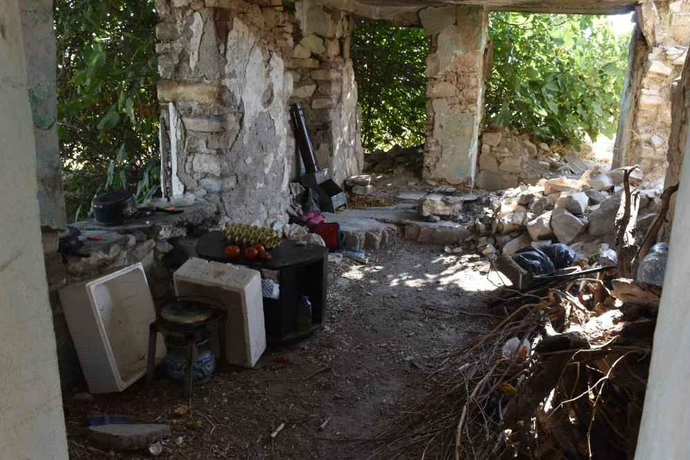 İzmir'de baltalı dehşeti: Cinayet zanlısı her yerde aranıyor