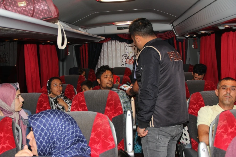 İçişleri Bakanlığı: Aranan 2 bin 682 şahıs ve 140 düzensiz göçmen yakalandı