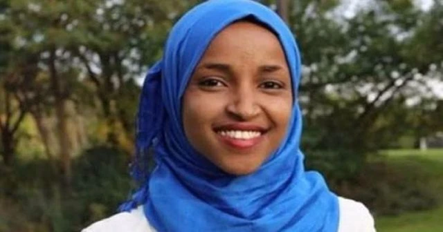 Başörtülü vekil ABD'de meclise girdi