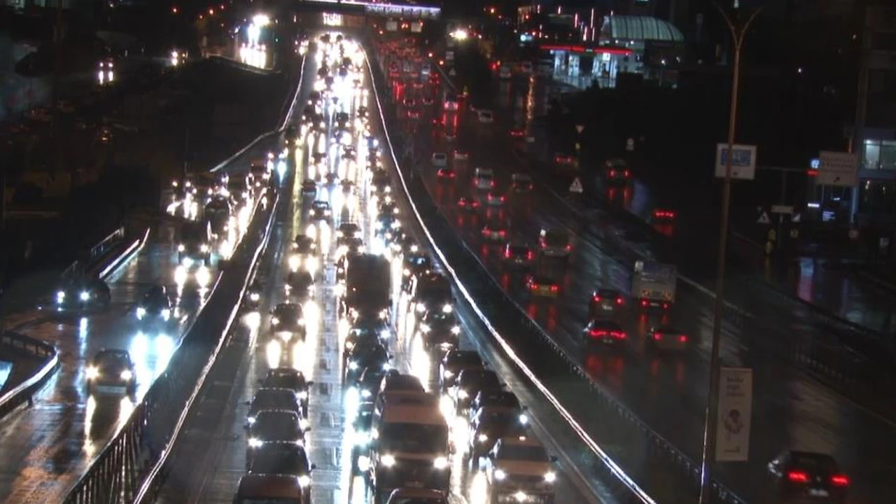 İstanbul'da yağmur trafiği