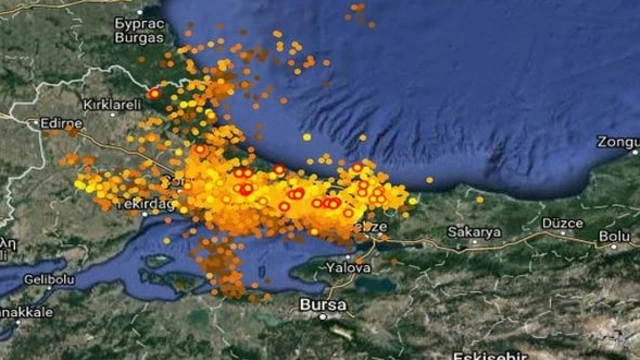 İstanbul'da şimşekli yağmur