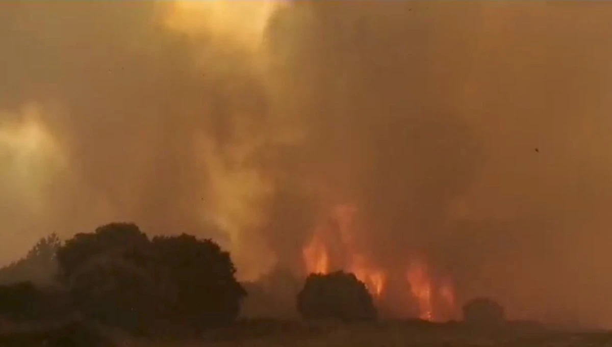 İtalya'da yangın felaketi! Avrupa'dan yardım istedi