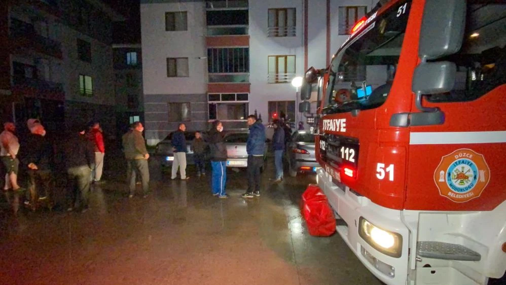 İtfaiyeyi gören kısıtlamayı unutup sokağa çıktı