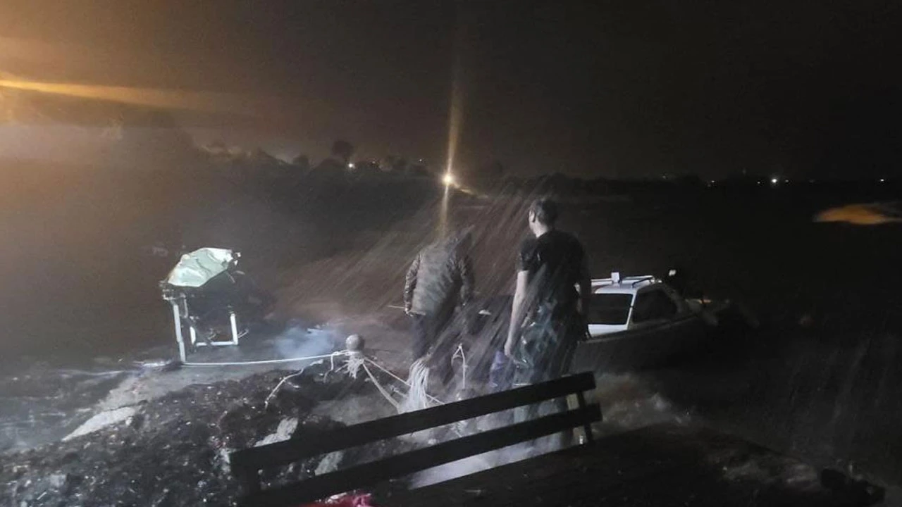 İzmir’i yağmur ve fırtına vurdu