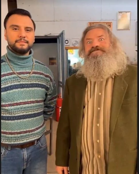 Seksenler dizisinde ünlü isim! Alişan ekranlara geri dönüyor