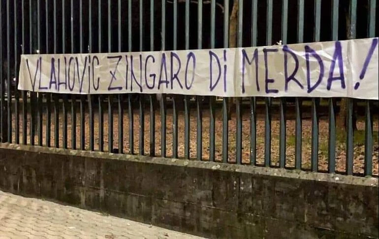 Fiorentina taraftarından, Juventus'a transfer olması beklenen Vlahovic'e tehdit!