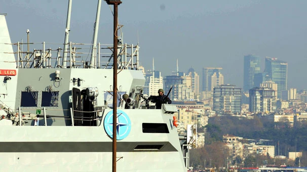 NATO gemileri Sarayburnu'nda