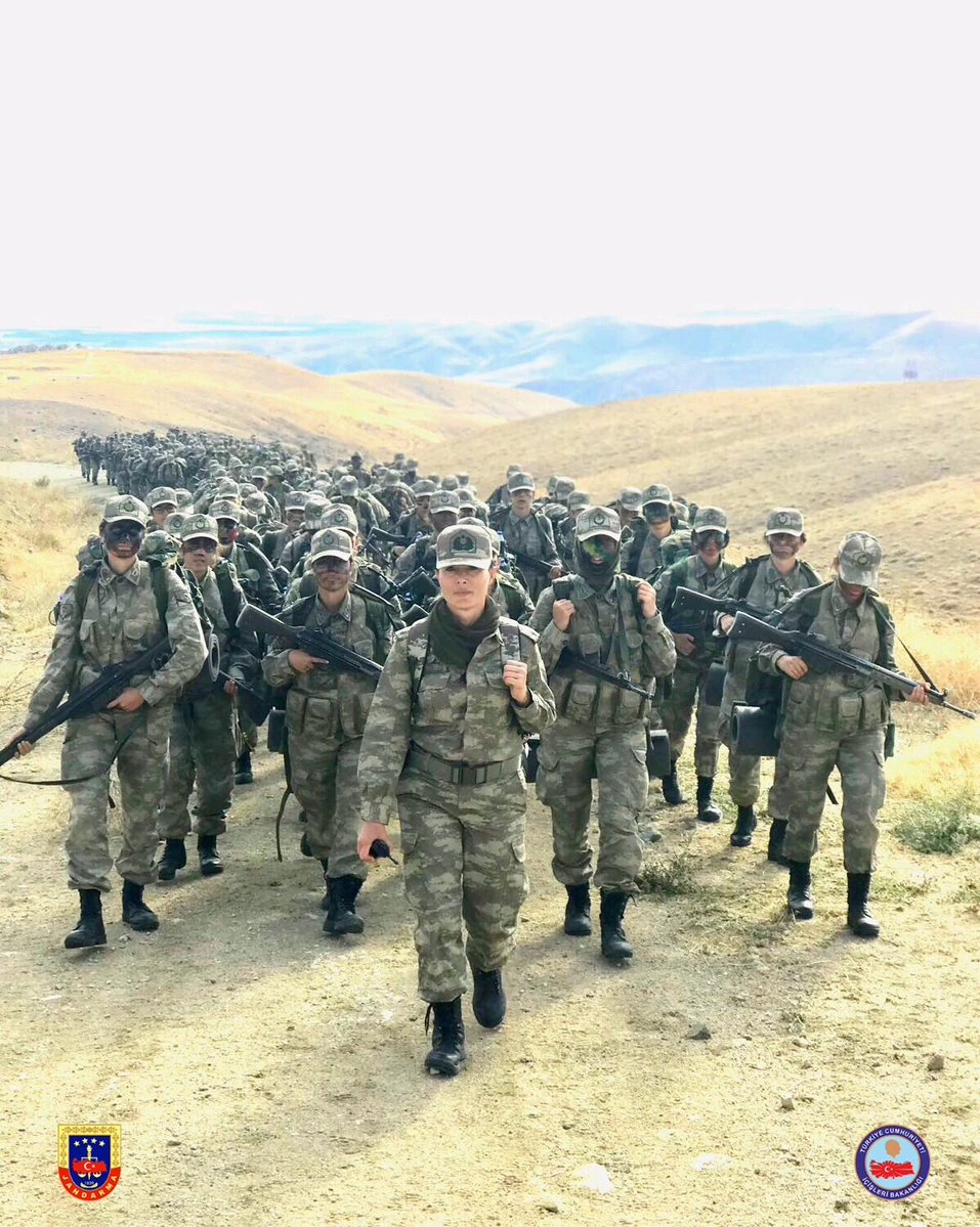 Jandarmanın kadın astsubay adayları