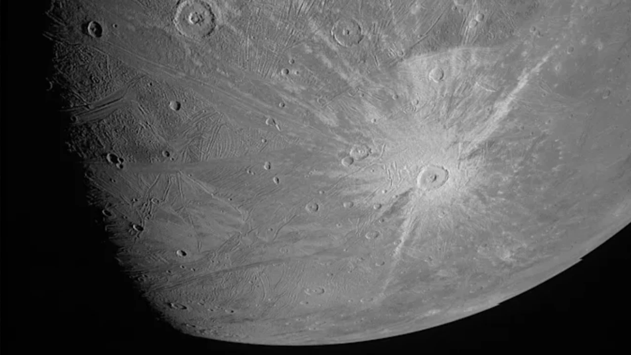 NASA, Jüpiter'den gelen ürkütücü kaydı paylaştı