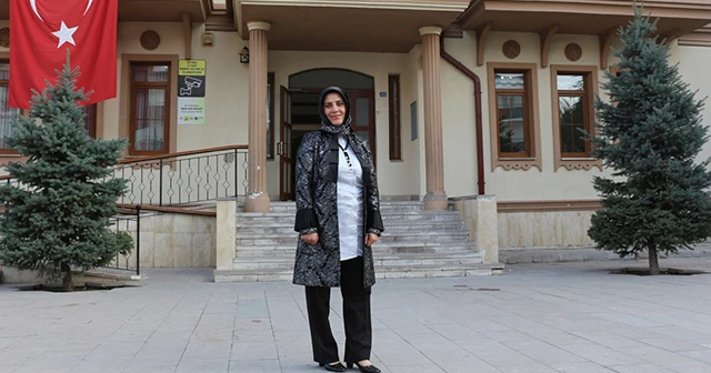 Kat görevlisi olarak çalıştığı kurumun müdürü oldu