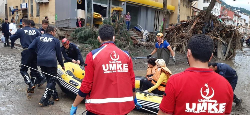 Kastamonu, Bartın ve Sinop'ta sel bilançosu ağırlaşıyor: Acı haberler üst üste geliyor