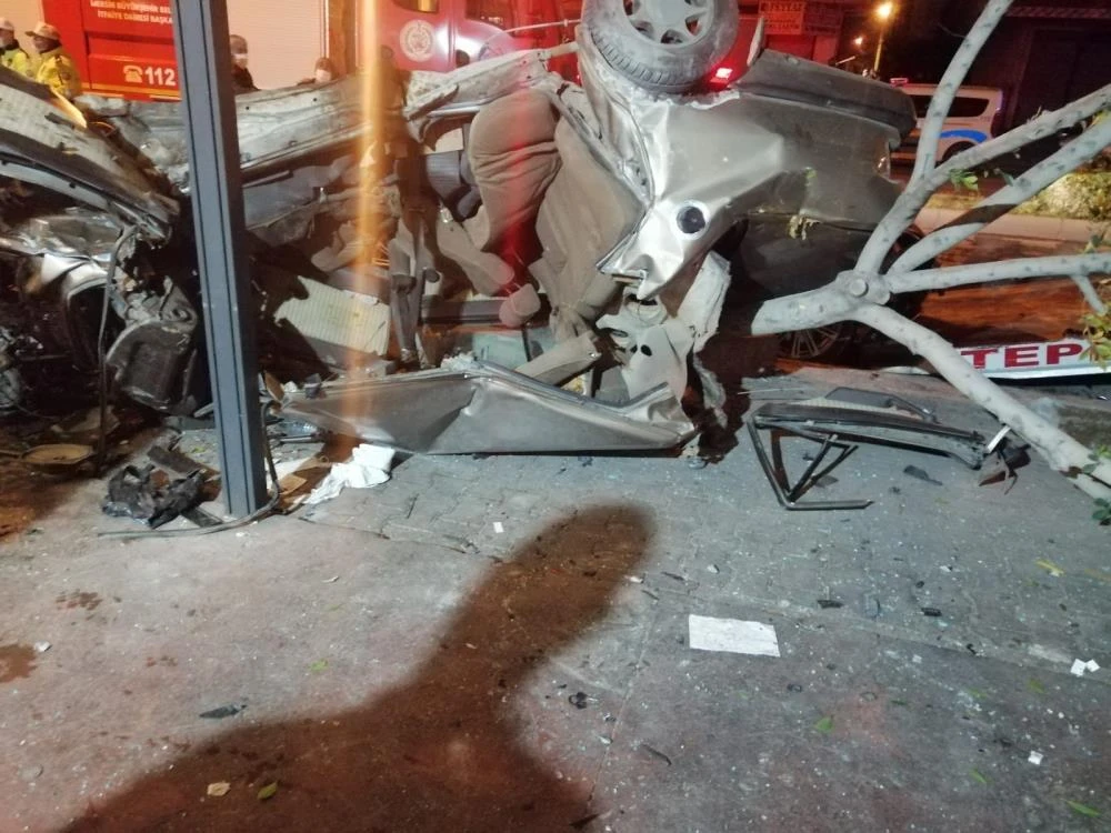 Baba ve oğlu kazada öldü