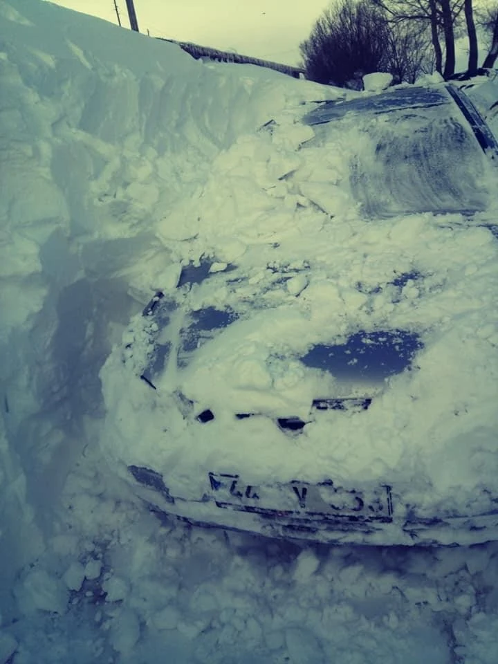 Gürün’de tipi hayatı felç etti