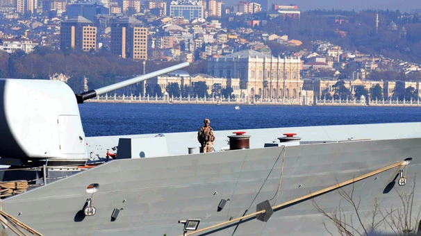 NATO gemileri Sarayburnu'nda