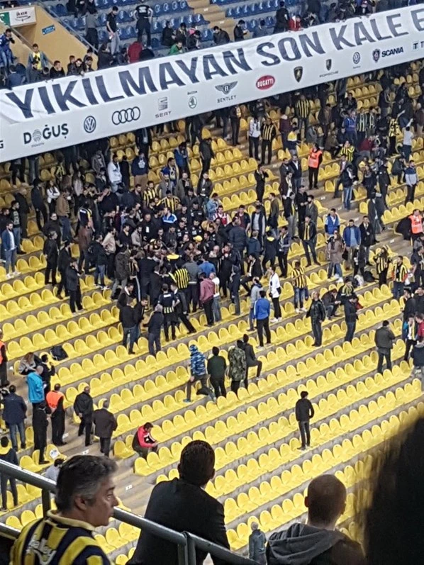 Kadıköy'de gerginlik, polisler müdahale etti